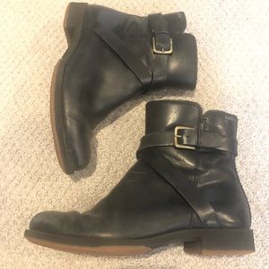 Ecco Gor-Tex© Black Side-Zipper Boots